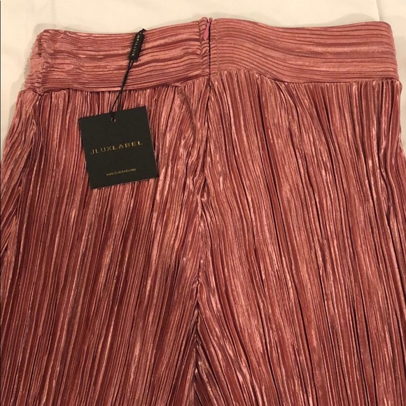 Two Piece Set - Picture 3 of 4